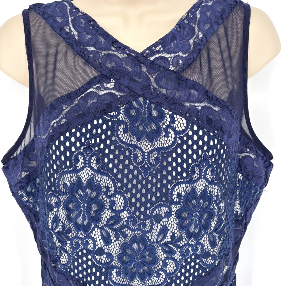 Melrose Social Floral Lace Overlay Navy Bodycon Halter Dress Sz 10